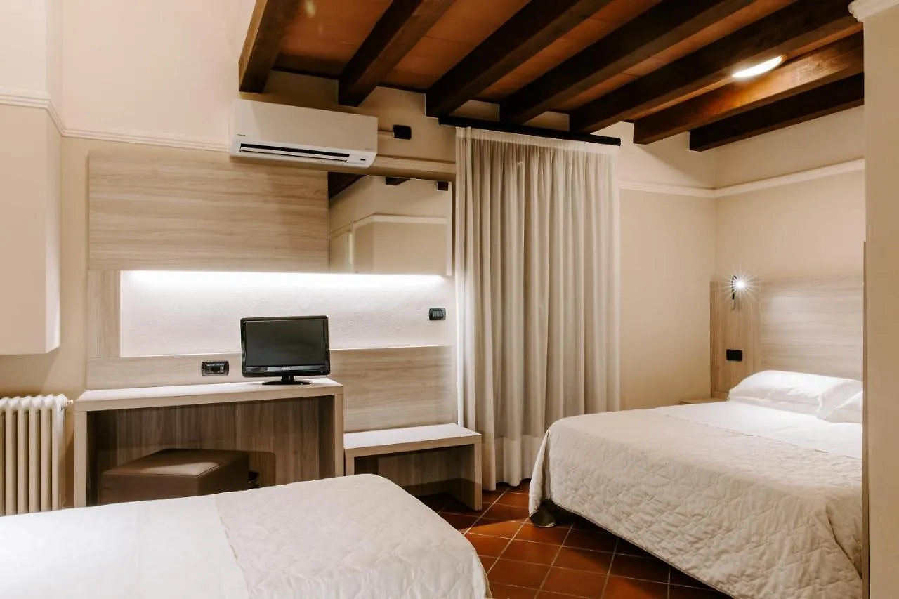 Country House Santa Maria Maddalena Budrio  0*, Budrio (Bologna)